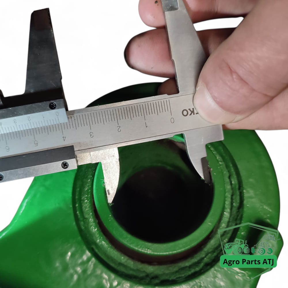 Siłownik tylnego podnośnika John Deere 7920