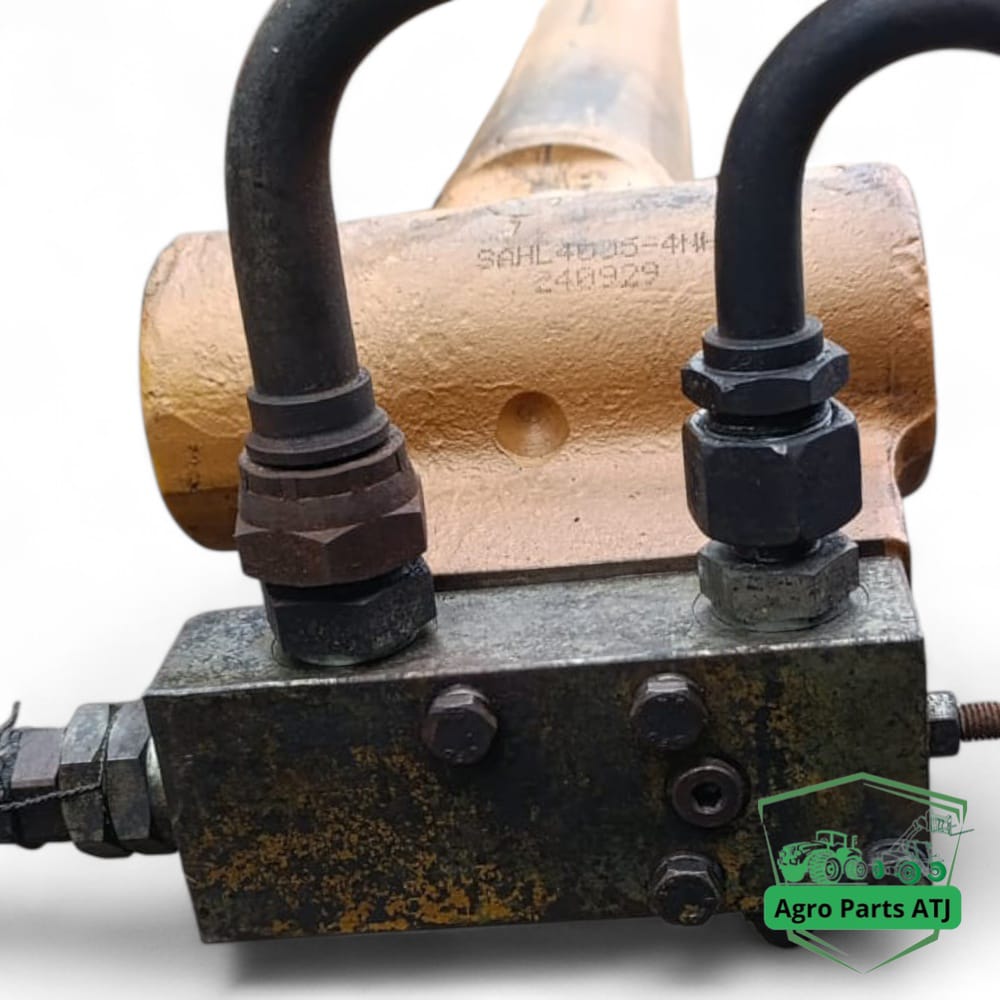 Siłownik Cylinder hydrauliczny ramienia 240929 Manitou MLT 741