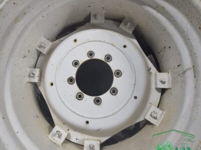 Koła 520x85 R38 BKT Felga DW18lx38 New Holland / Valtra