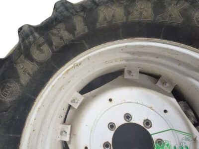 Koła 520x85 R38 BKT Felga DW18lx38 New Holland / Valtra