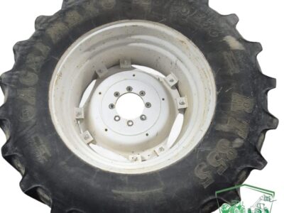 Koła 520x85 R38 BKT Felga DW18lx38 New Holland / Valtra