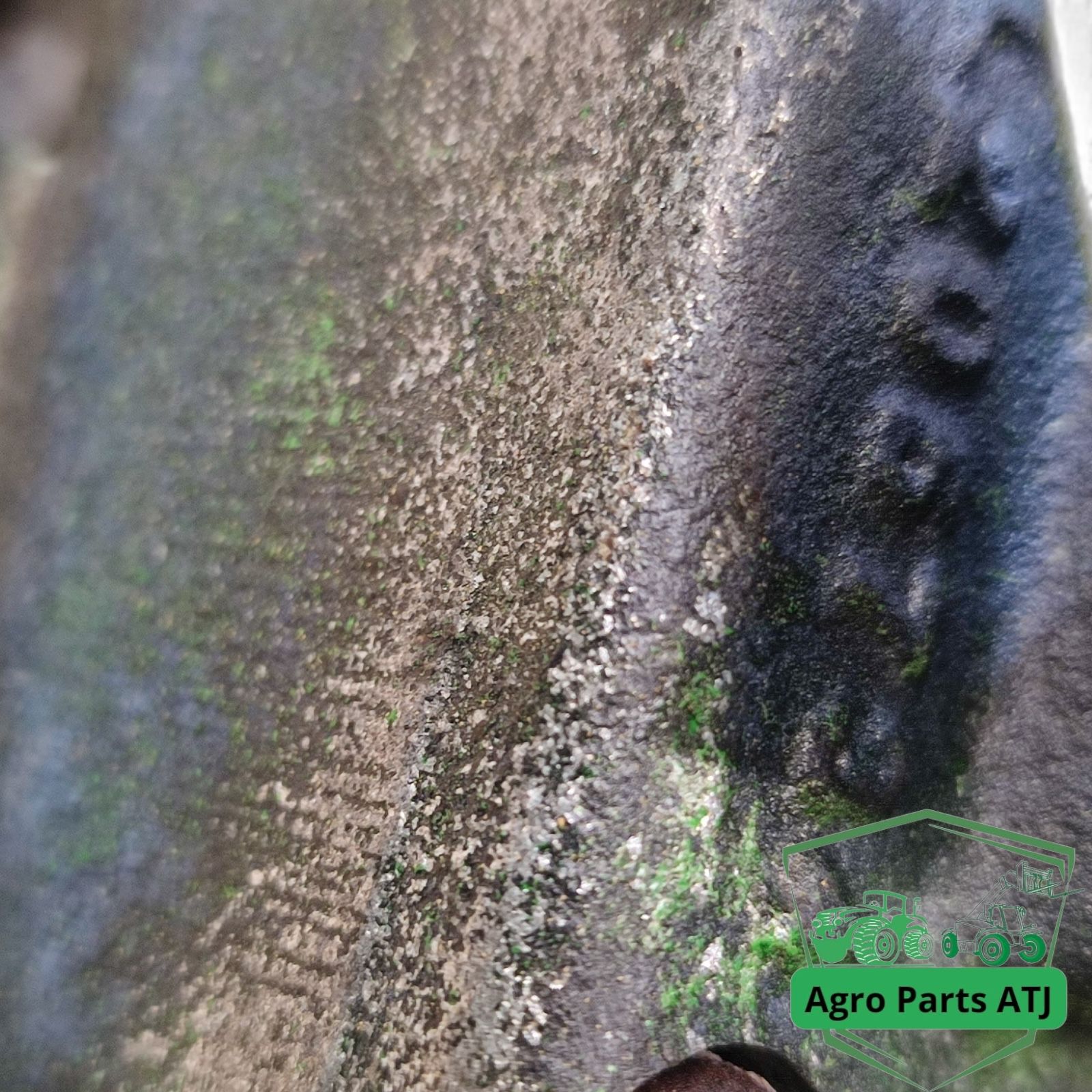 Blok zaworu amortyzacji osi TLS AL205562 John Deere 6050R