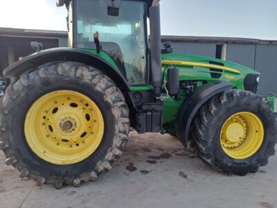 John Deere 7930