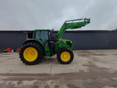 John Deere 6175 M z ładowaczem