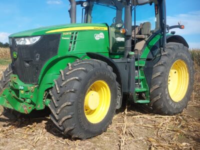 John Deere 7230R. 2012r