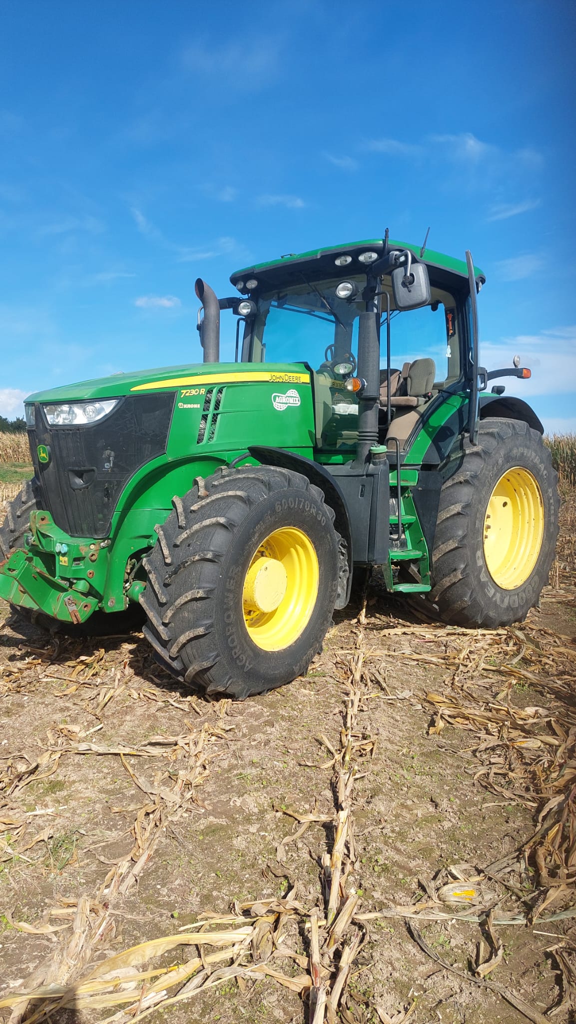 John Deere 7230R. 2012r