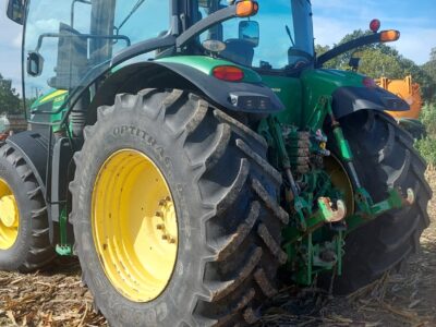 John Deere 7230R. 2012r