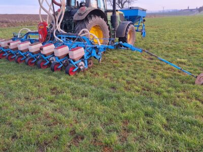 Siewnik do kukurydzy Monosem 8 rzędów. Talerzowy