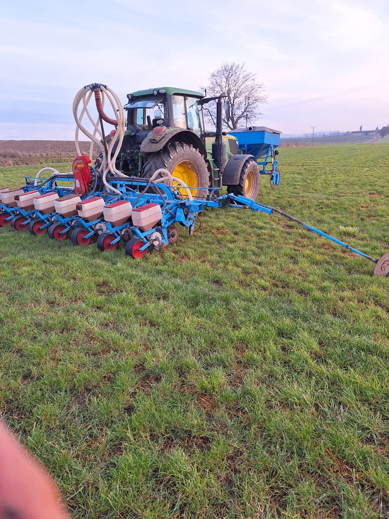 Siewnik do kukurydzy Monosem 8 rzędów. Talerzowy