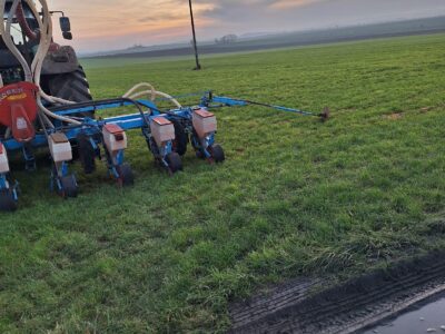 Siewnik do kukurydzy Monosem 8 rzędów. Talerzowy