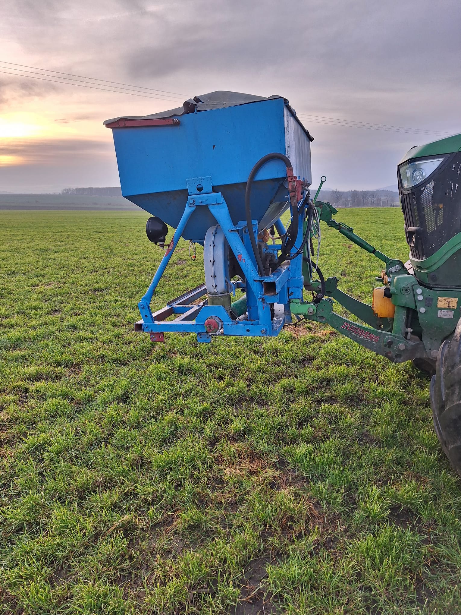 Siewnik do kukurydzy Monosem 8 rzędów. Talerzowy