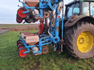 Siewnik do kukurydzy Monosem 8 rzędów. Talerzowy