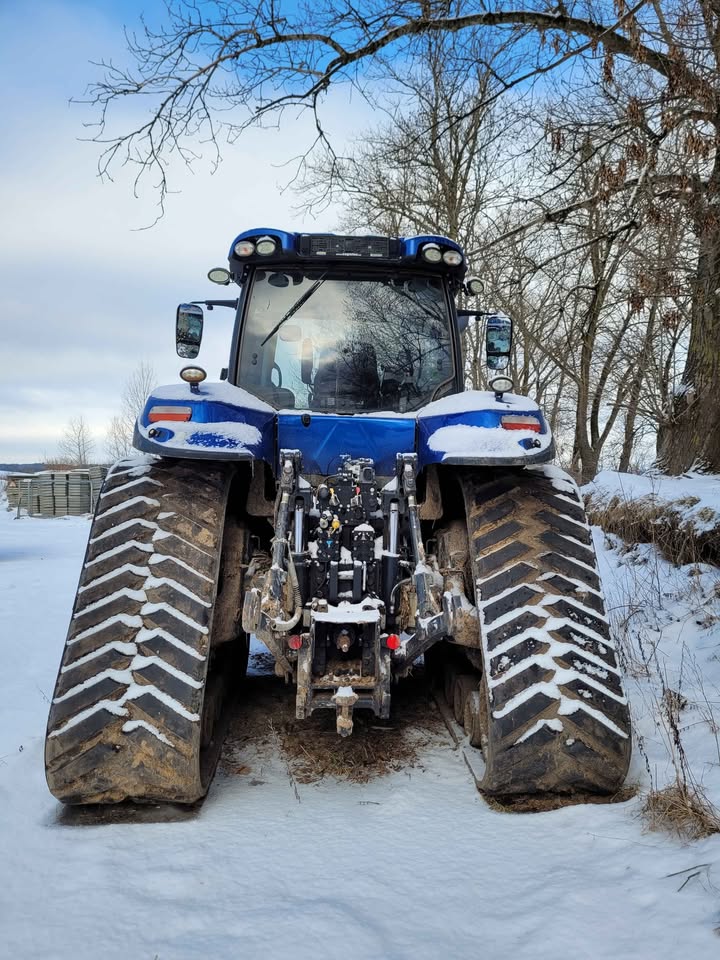 New Holland T 8.435