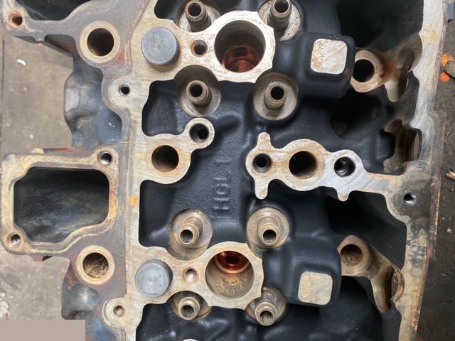 Deutz TCD 2013 L06 4V - Głowica Cylindrów