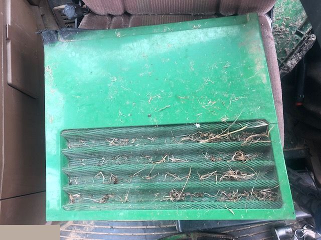 John Deere 6000 - Boczek Maski Prawy Przód