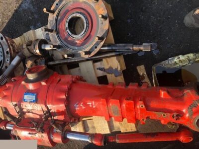 Manitou Clark Hurth - 10 Szpilek Siłownik Skrętu