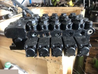 Rozdzielacz Hydrauliczny Bucher Pięć Sekcji