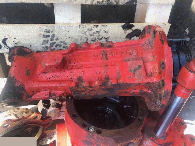 Manitou - Obudowa Mostu Carraro