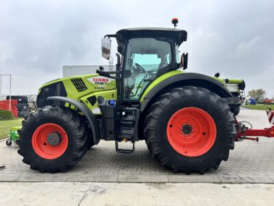 CLAAS AXION 830