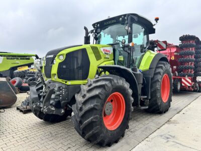 CLAAS AXION 830