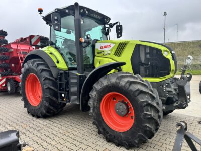 CLAAS AXION 830