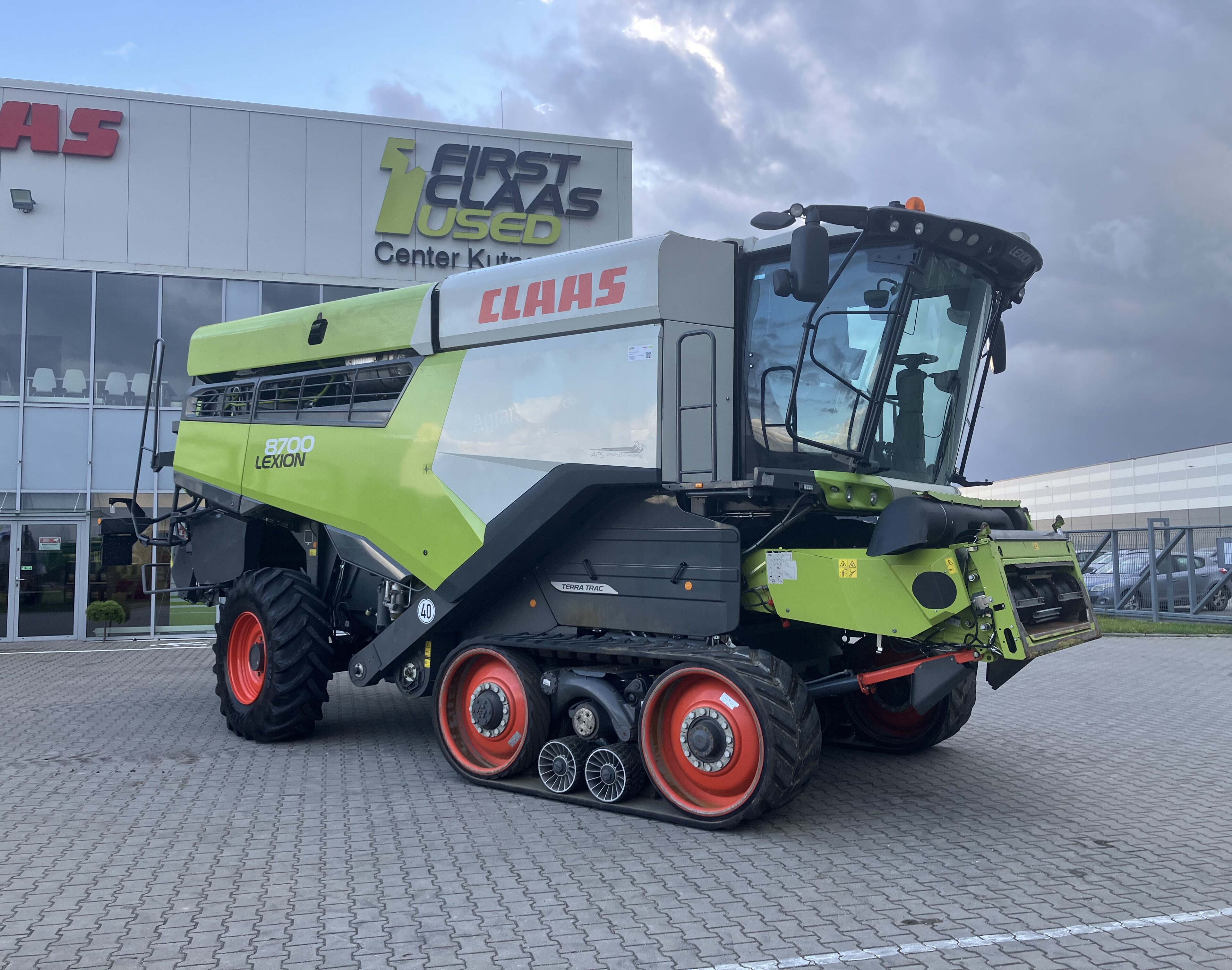 CLAAS LEXION 8700 TERRA TRAC