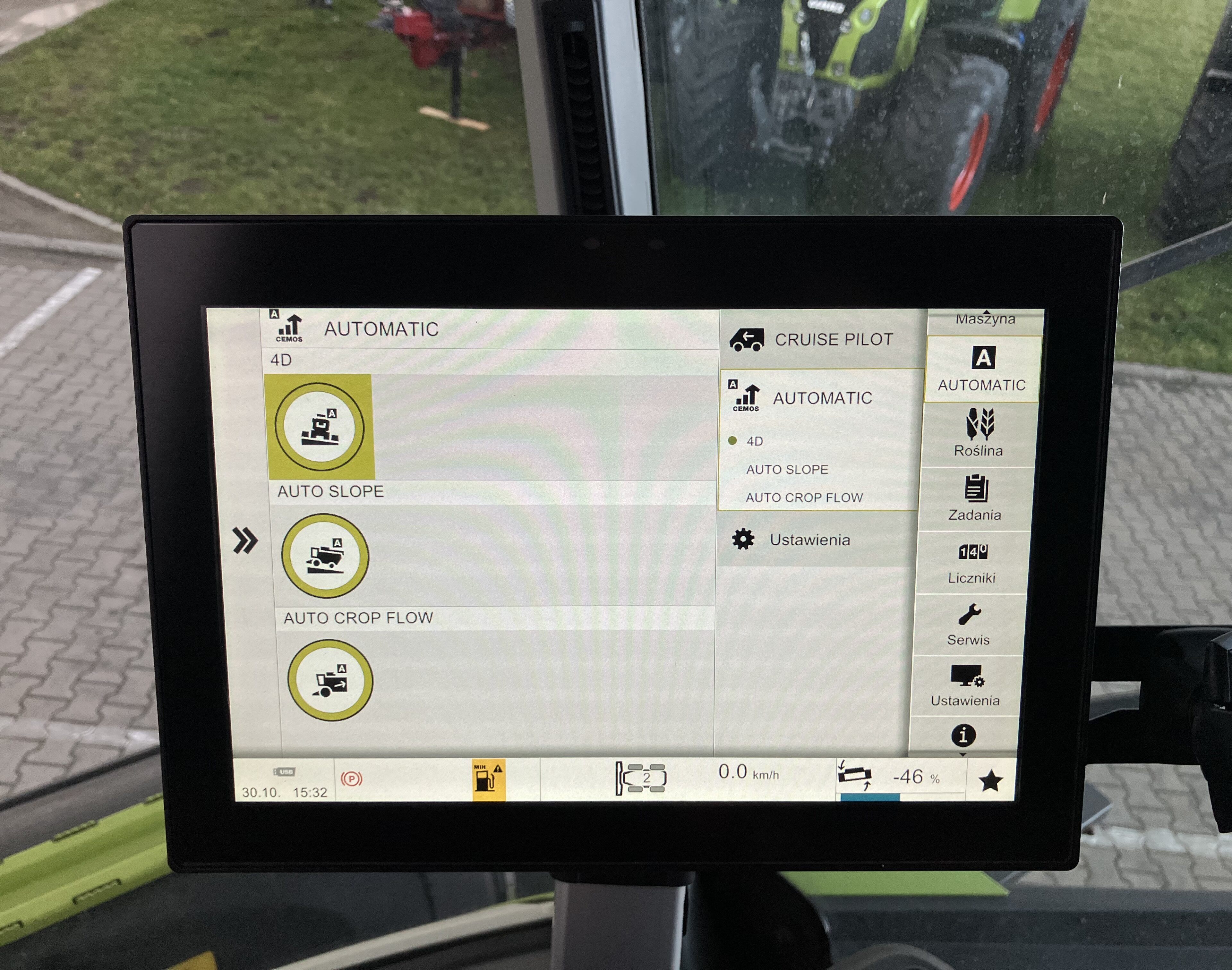 CLAAS LEXION 8700 TERRA TRAC