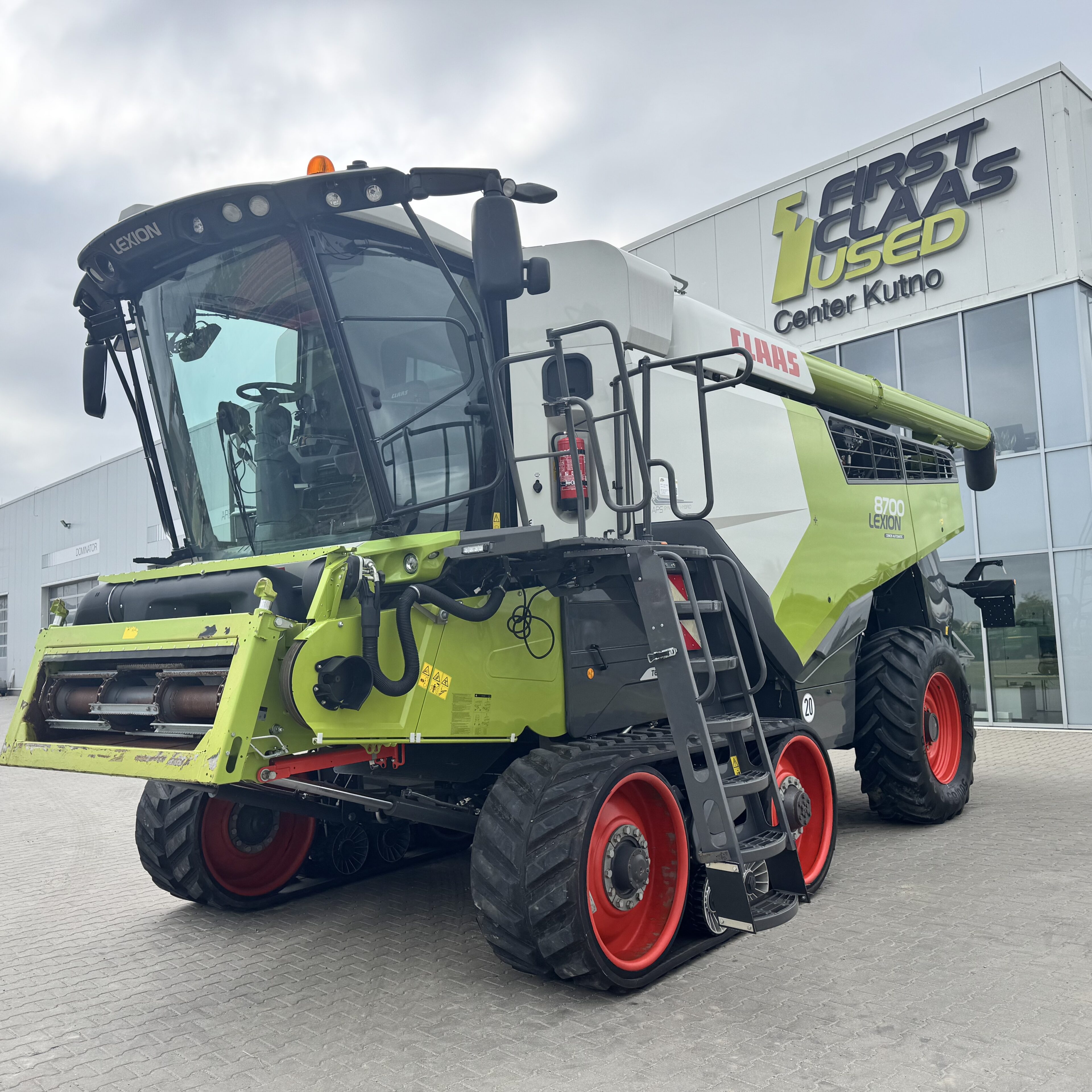 CLAAS LEXION 8700 TERRA TRAC
