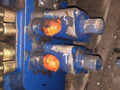 Liebheer L550 - Rozdzielacz Hydrauliczny