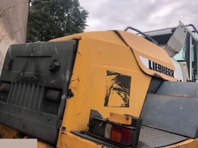 Liebherr 564 - Pokrywa Silnika