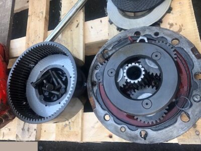 Manitou Carraro - Zwolnica Półoś