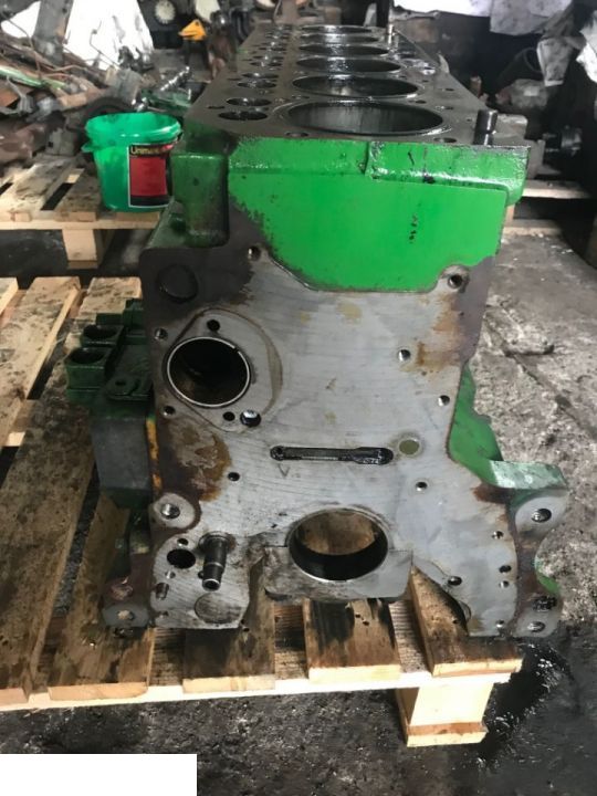 Blok Silnika John Deere 6068 , R504850