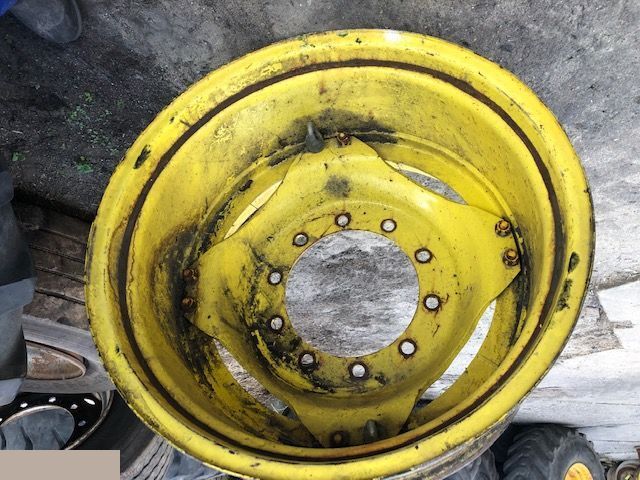 John Deere - Felga 15x28