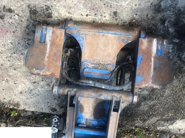 Cat 906 - Szybkozłącze