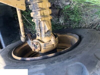 Cat th63 - Zwolnica Zwrotnica Piasta Półoś Most Napędowy