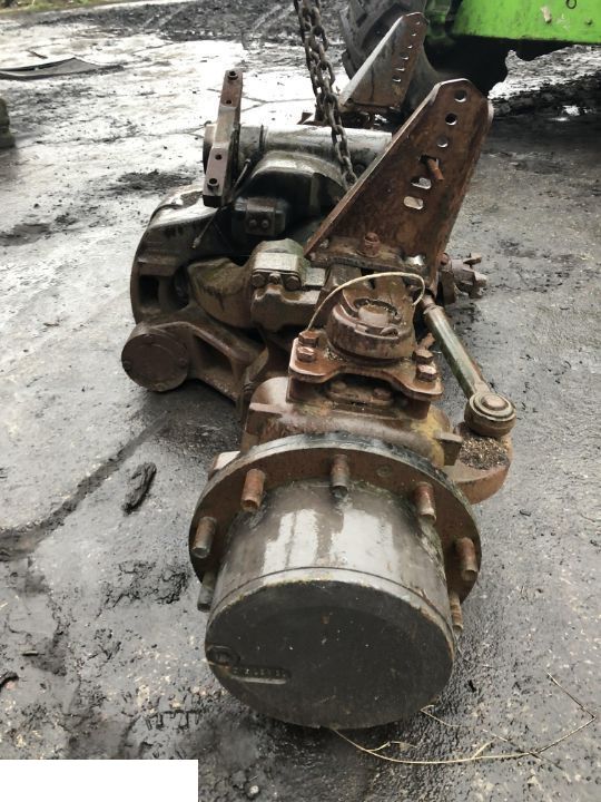 Claas Axion 840 Zwolnica Przednia