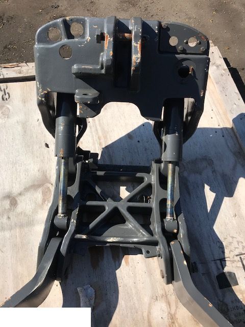 Claas Axion - Przedni Podnośnik TUZ