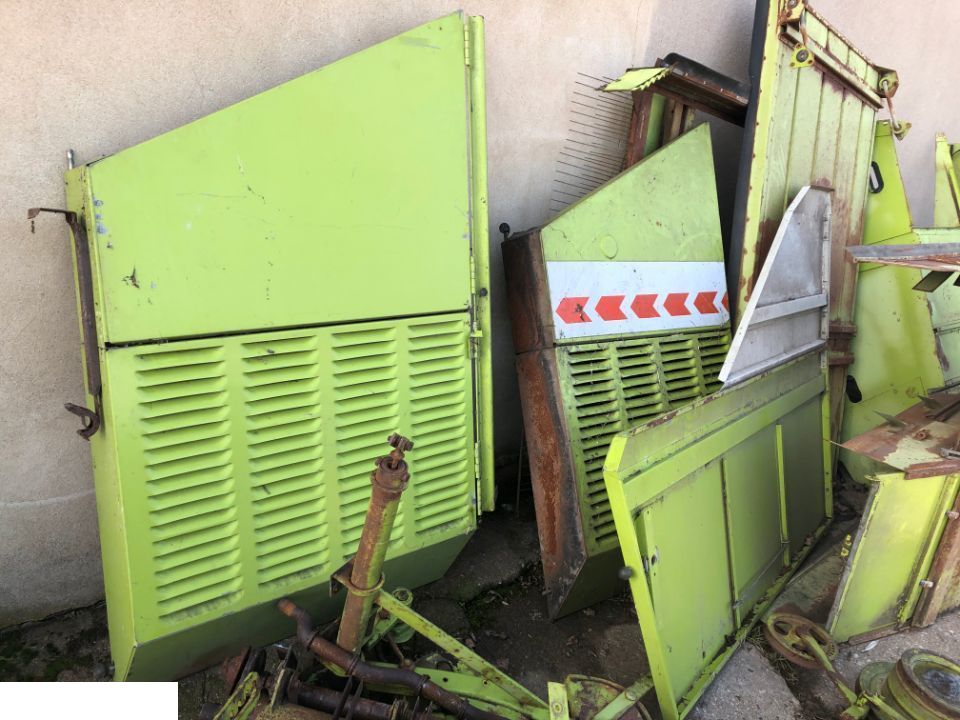 Claas Mega Dominator 113 - OSŁONY ~ BLACHY - Część Oryginalna