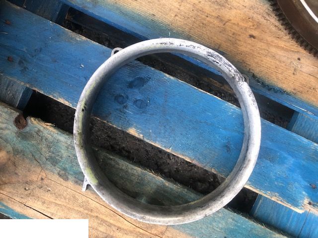 Deutz f4l1011 - Obudowa Łapa Silnika Osłona Pompa Oleju Koło Pasowe Obudowa Wentylatora