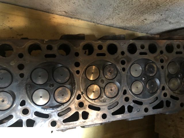 Deutz TCD 6.1l L6 - Głowica