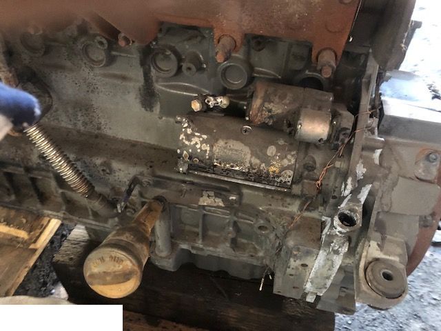 Deutz TCD6.1L6 - Kolektor Wydechowy Turbo Wałek Rozrządu Wał Korbowy Blok Cylindrów CZĘŚCI