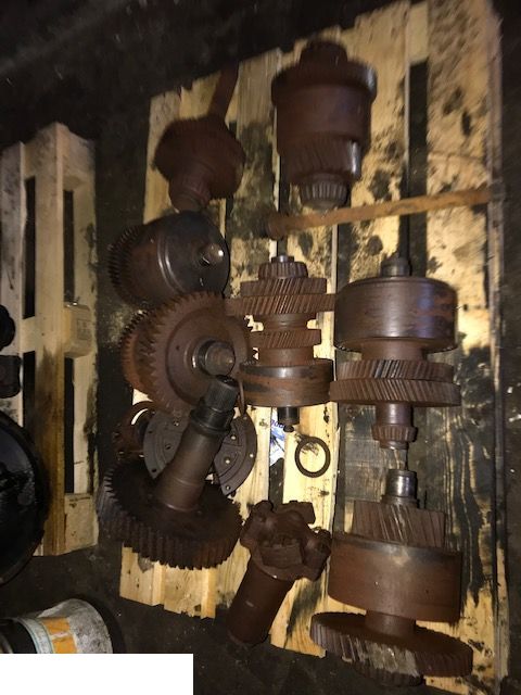 Doosan DL - Skrzynia ZF [Części]