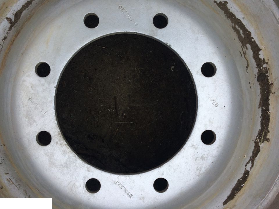 Felga Manitou Merlo 15x24