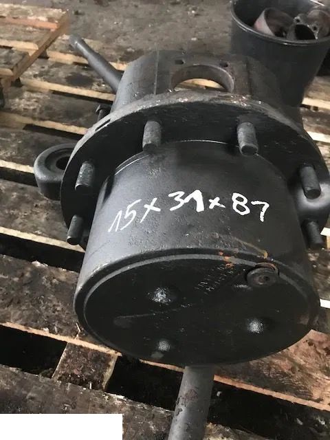 Fendt 720 / 722 / 724 / 726 - Piasta koła