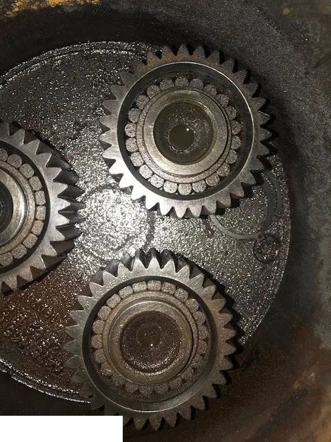 Fendt 720 / 722 / 724 / 726 - Zwolnica Przednia