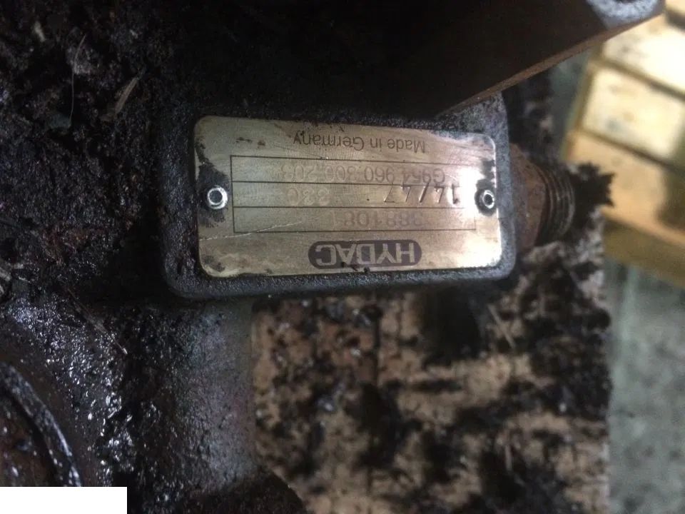 Fendt 936 - Rozdzielacz Rexroth R917008302 [CZĘŚCI]