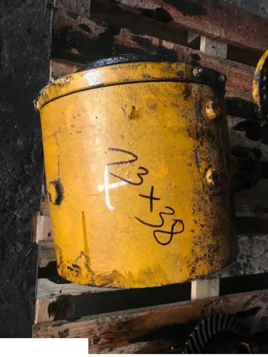 JCB 3 CX - Obudowa Ataku Mostu Tylnego