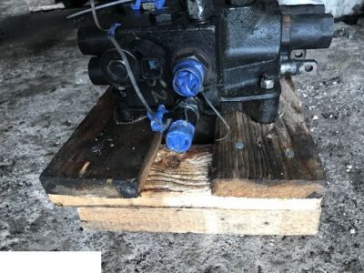 JCB 3cx Contractor - Rozdzielacz Tylny