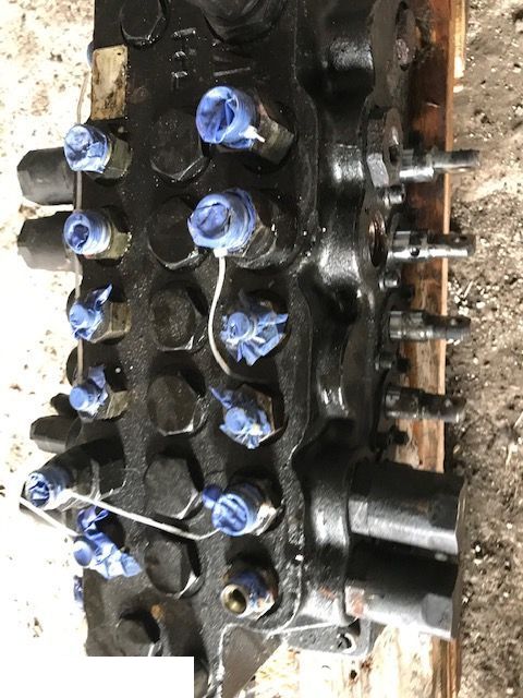 JCB 3cx Contractor - Rozdzielacz Tylny