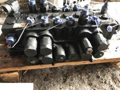 JCB 3cx Contractor - Rozdzielacz Tylny